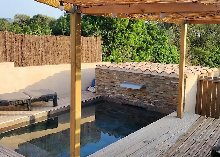 Tiny House Avec Piscine A Figari