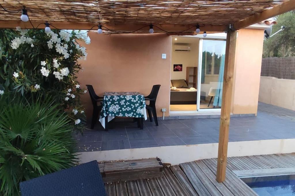 Tiny House Avec Piscine A * Figari (Corsica)