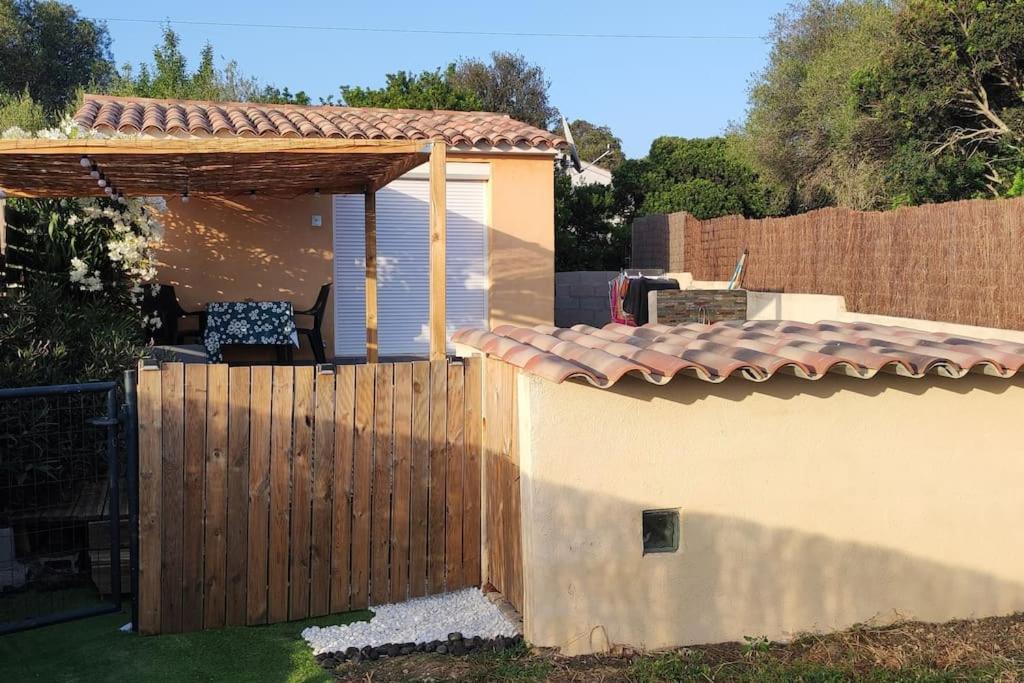 Tiny House Avec Piscine A Holiday home *
